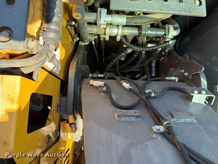 image for item FM8014 2017 Volvo ECR145EL excavator