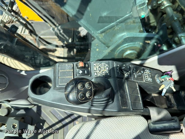 image for item FM8014 2017 Volvo ECR145EL excavator