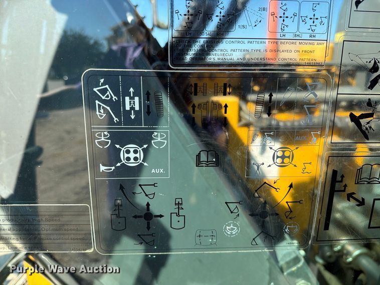 image for item FM8014 2017 Volvo ECR145EL excavator