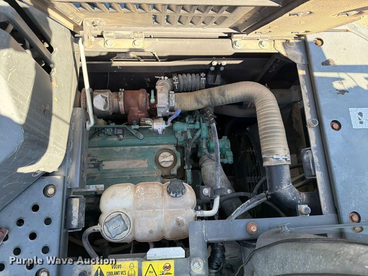 image for item FM8014 2017 Volvo ECR145EL excavator