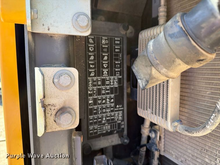 image for item FM8014 2017 Volvo ECR145EL excavator