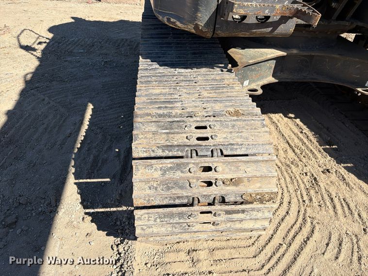 image for item FM8014 2017 Volvo ECR145EL excavator