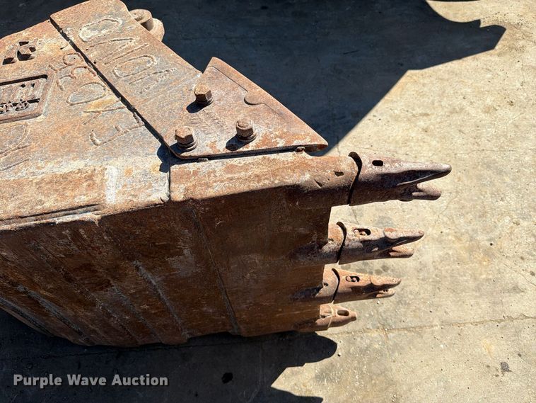 image for item FM8014 2017 Volvo ECR145EL excavator