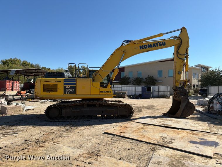 image for item FM8015 2017 Komatsu PC360LC-11 excavator