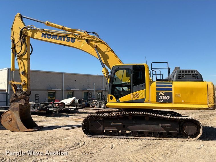 image for item FM8015 2017 Komatsu PC360LC-11 excavator