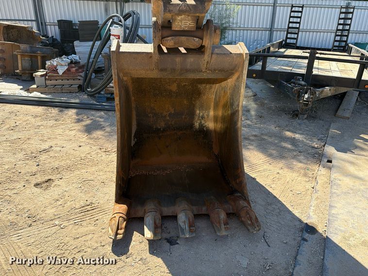 image for item FM8015 2017 Komatsu PC360LC-11 excavator
