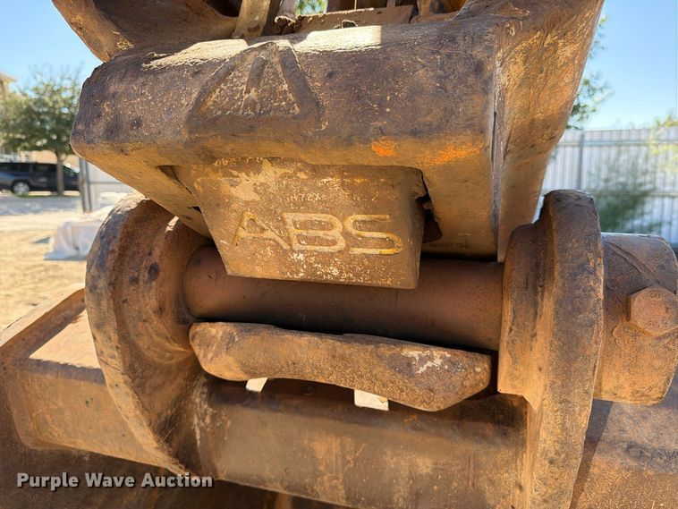 image for item FM8015 2017 Komatsu PC360LC-11 excavator