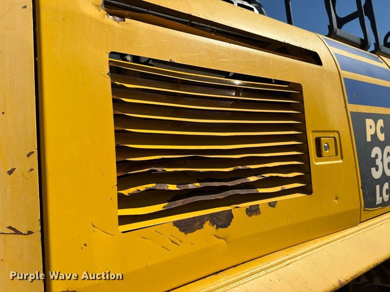 image for item FM8015 2017 Komatsu PC360LC-11 excavator
