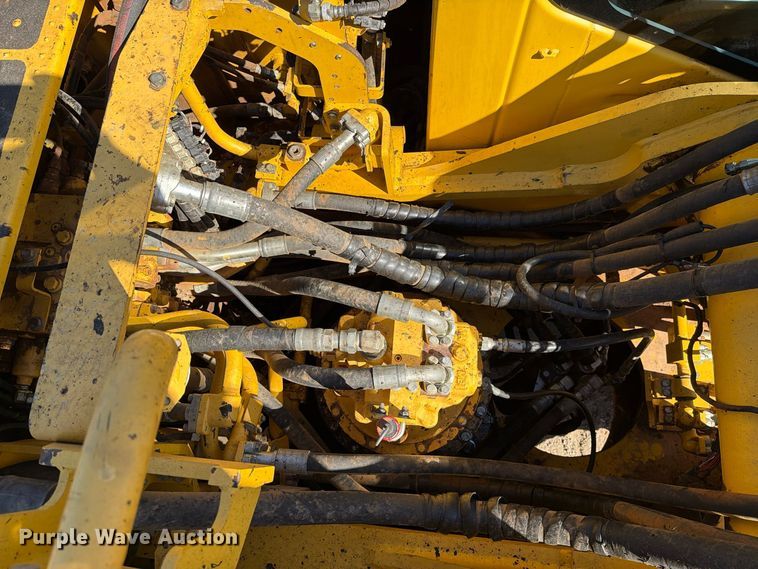 image for item FM8015 2017 Komatsu PC360LC-11 excavator