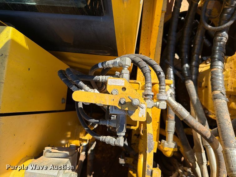 image for item FM8015 2017 Komatsu PC360LC-11 excavator