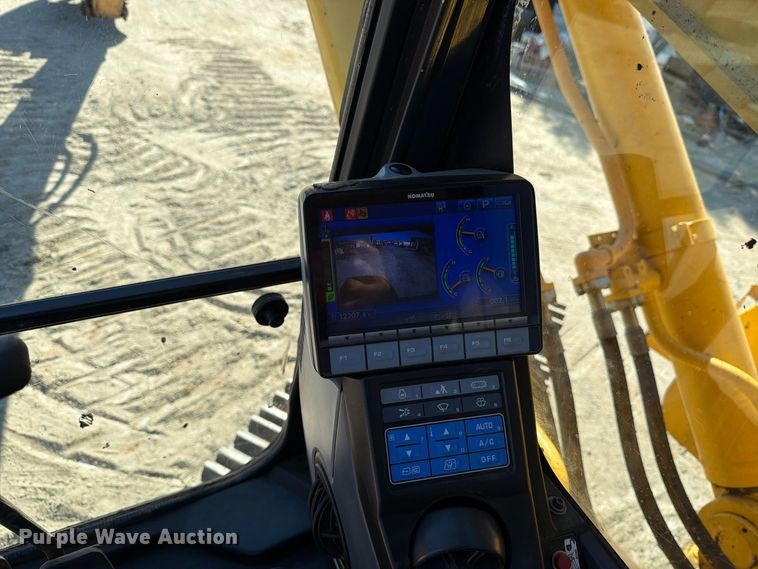 image for item FM8015 2017 Komatsu PC360LC-11 excavator