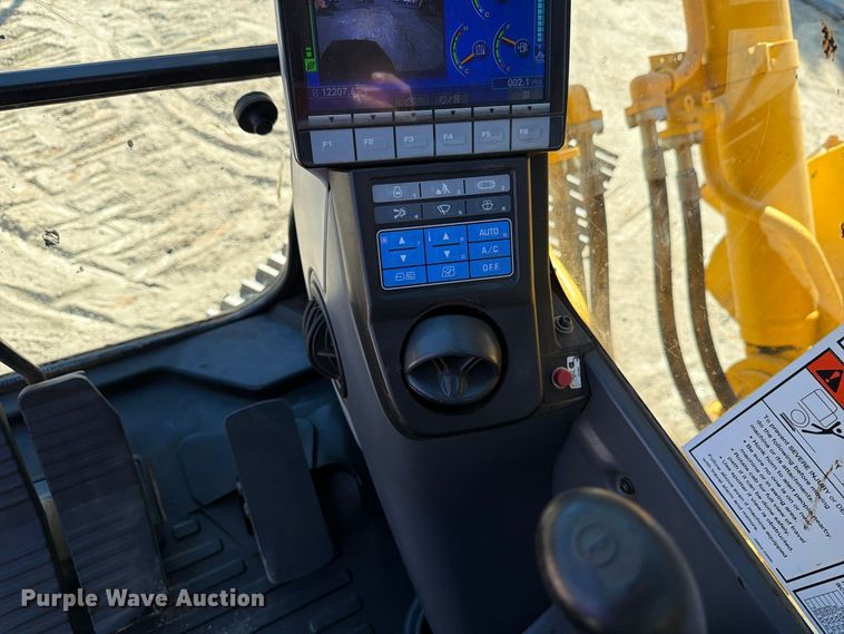 image for item FM8015 2017 Komatsu PC360LC-11 excavator