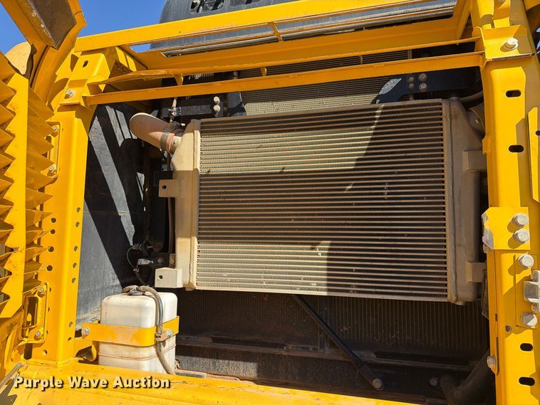 image for item FM8015 2017 Komatsu PC360LC-11 excavator