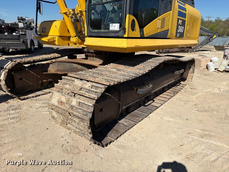 image for item FM8015 2017 Komatsu PC360LC-11 excavator