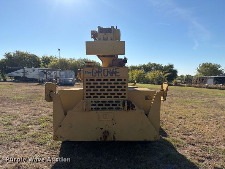 image for item FM8020 1980 Grove RT84MC crane