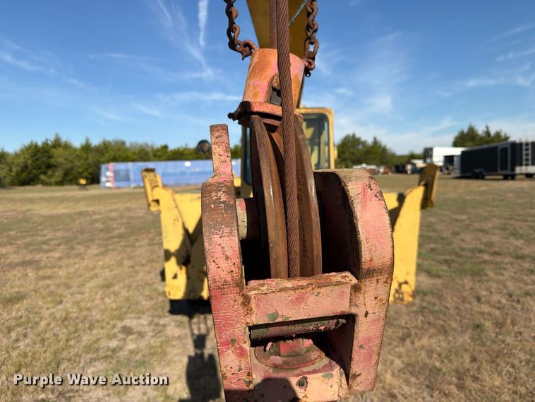 image for item FM8020 1980 Grove RT84MC crane