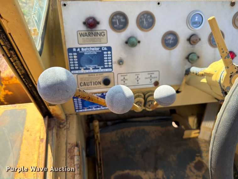 image for item FM8020 1980 Grove RT84MC crane