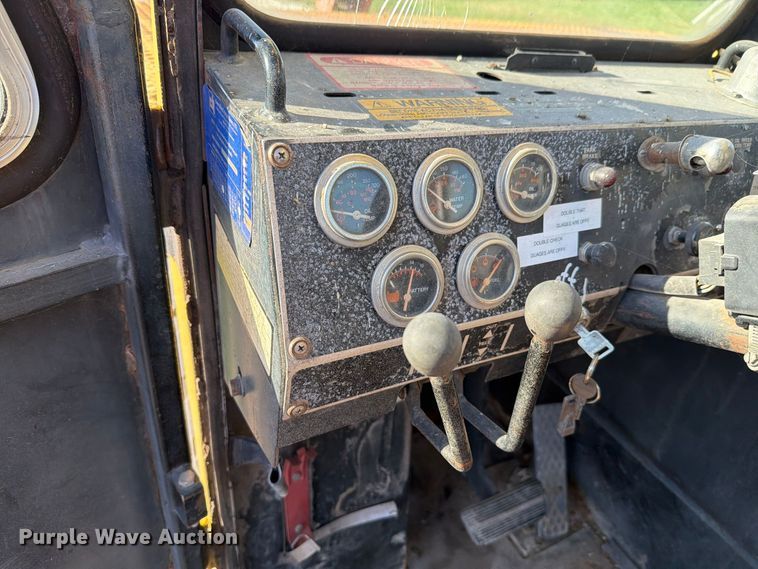 image for item FN1528 1986 Grove AP308 crane