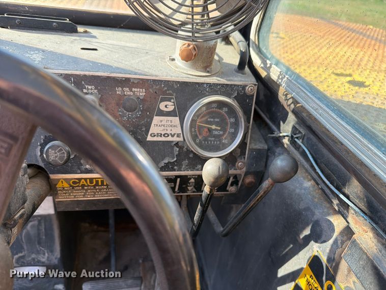 image for item FN1528 1986 Grove AP308 crane