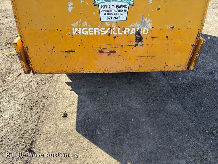 image for item FN1530 1993 Ingersoll Rand DD-65 double drum vibratory roller