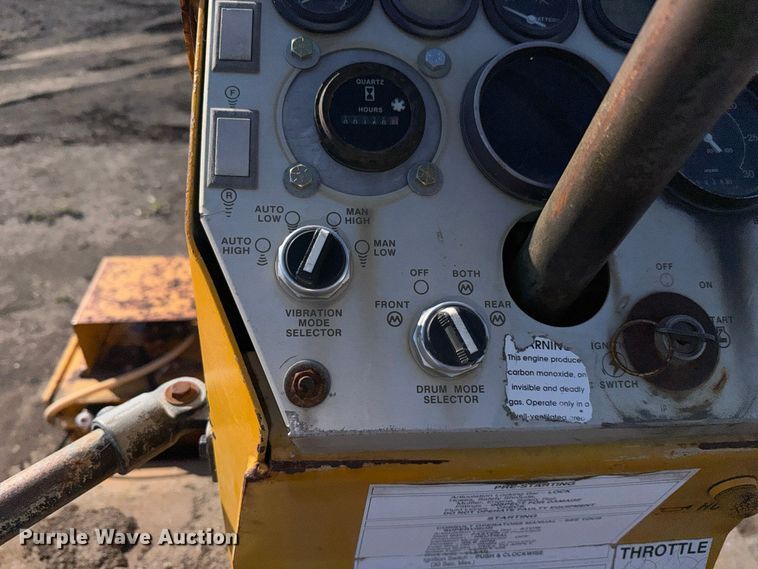 image for item FN1530 1993 Ingersoll Rand DD-65 double drum vibratory roller