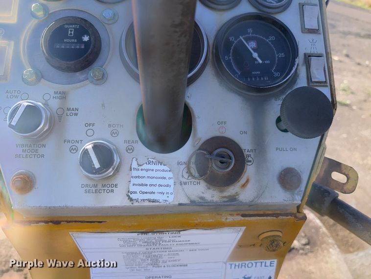 image for item FN1530 1993 Ingersoll Rand DD-65 double drum vibratory roller