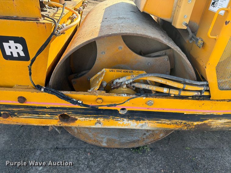 image for item FN1530 1993 Ingersoll Rand DD-65 double drum vibratory roller