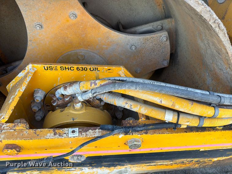 image for item FN1530 1993 Ingersoll Rand DD-65 double drum vibratory roller