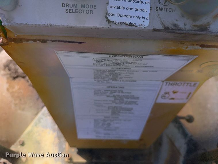image for item FN1530 1993 Ingersoll Rand DD-65 double drum vibratory roller