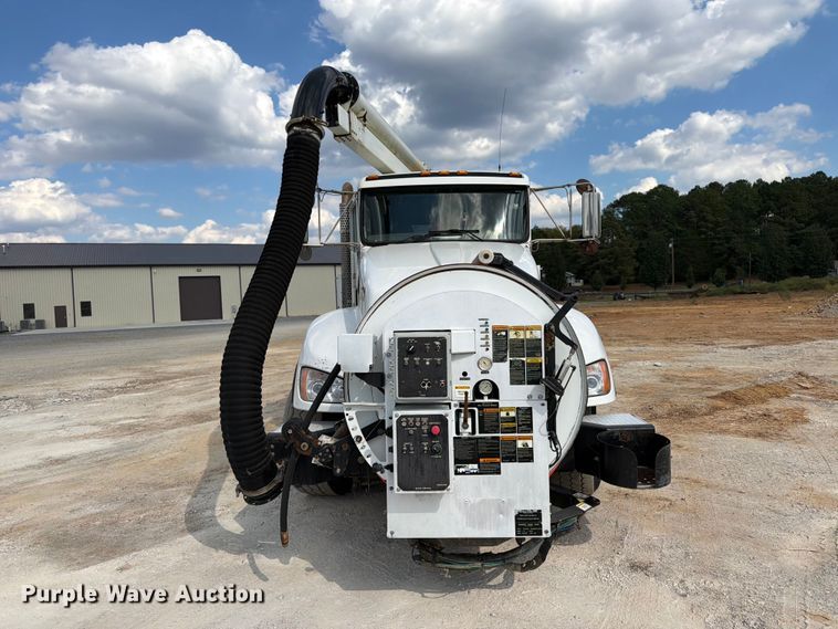 2011 Kenworth T440