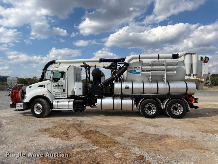 2011 Kenworth T440