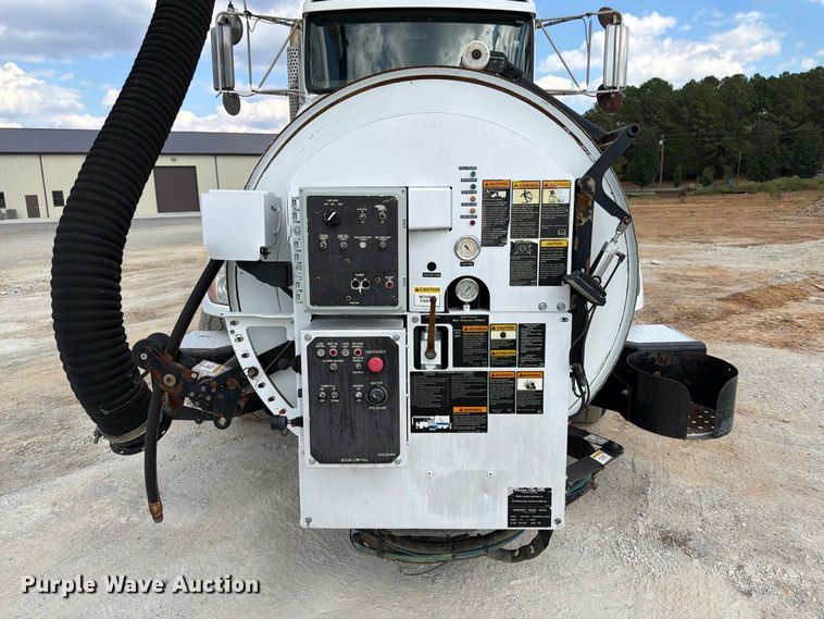 2011 Kenworth T440