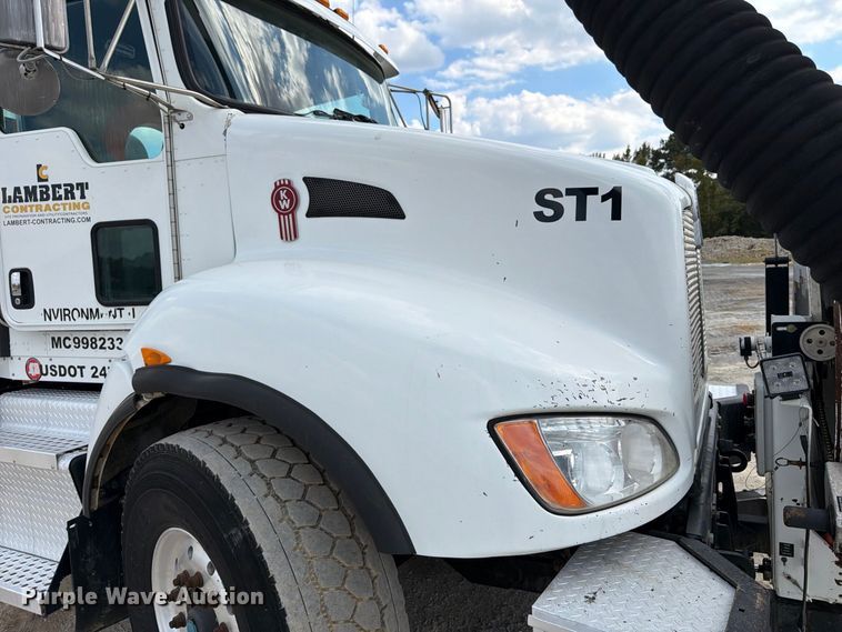 2011 Kenworth T440