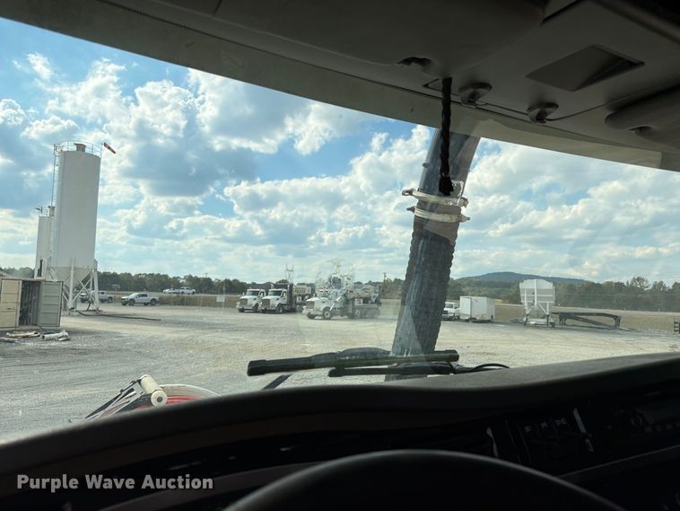 2011 Kenworth T440