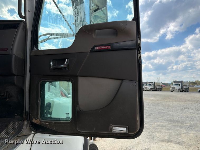 2011 Kenworth T440