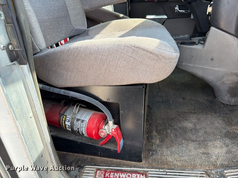 2011 Kenworth T440