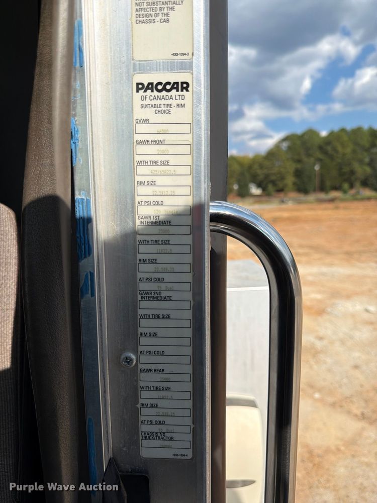 2011 Kenworth T440