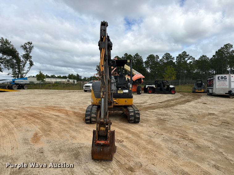 image for item FN2070 2020 John Deere 50G mini excavator
