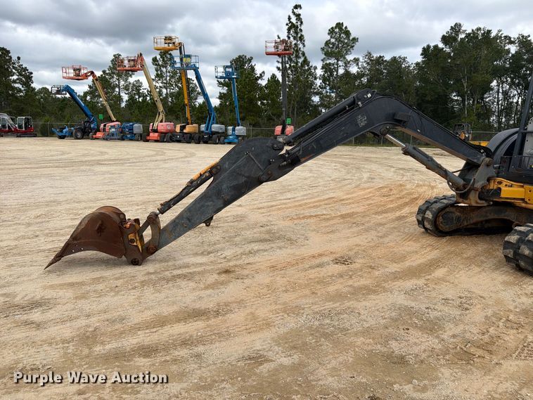 image for item FN2070 2020 John Deere 50G mini excavator