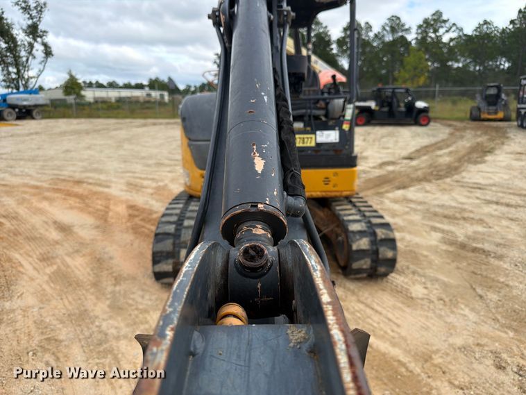 image for item FN2070 2020 John Deere 50G mini excavator