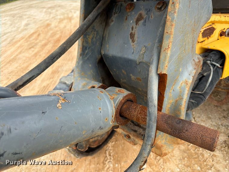 image for item FN2070 2020 John Deere 50G mini excavator