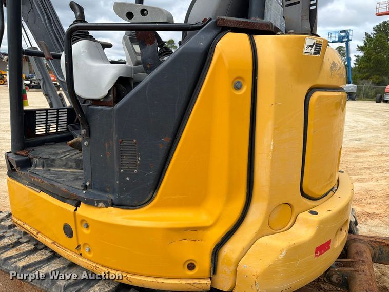 image for item FN2070 2020 John Deere 50G mini excavator