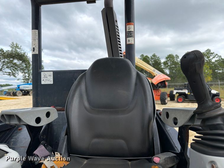 image for item FN2070 2020 John Deere 50G mini excavator