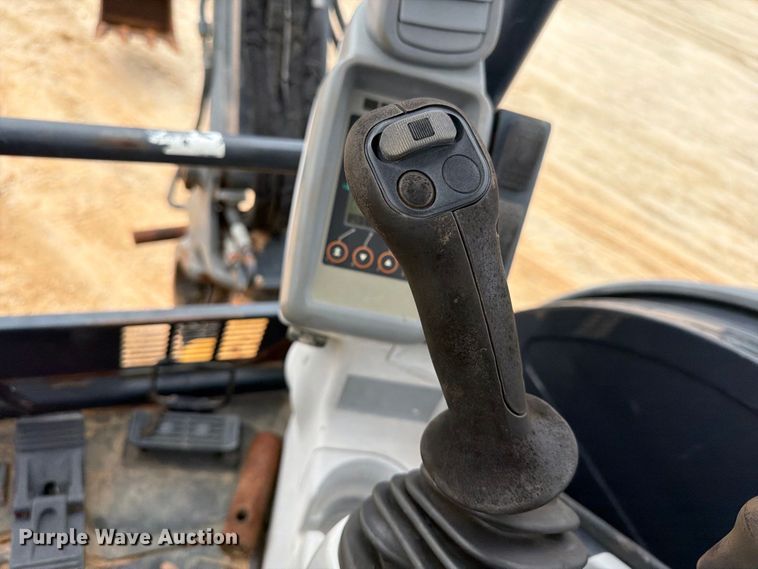 image for item FN2070 2020 John Deere 50G mini excavator