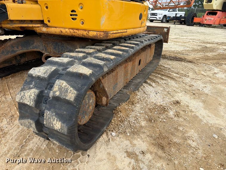 image for item FN2070 2020 John Deere 50G mini excavator