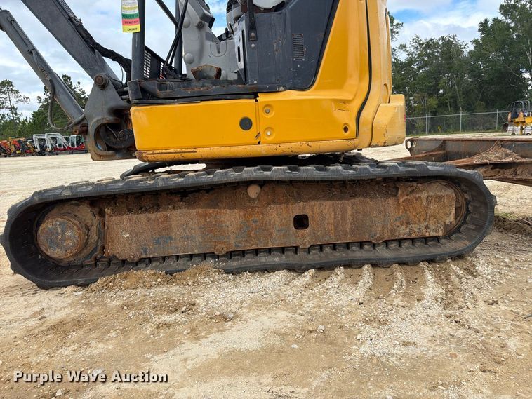 image for item FN2070 2020 John Deere 50G mini excavator