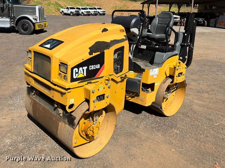image for item FN2072 2019 Caterpillar CB-24B double drum vibratory roller
