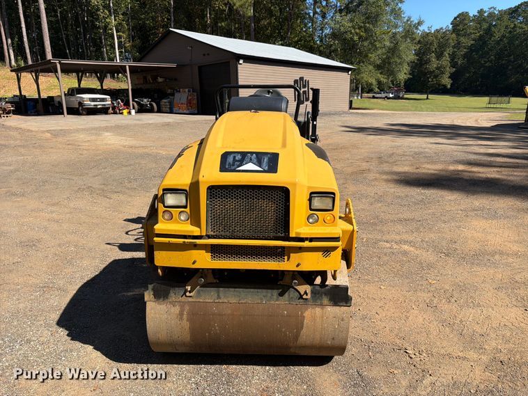 image for item FN2072 2019 Caterpillar CB-24B double drum vibratory roller