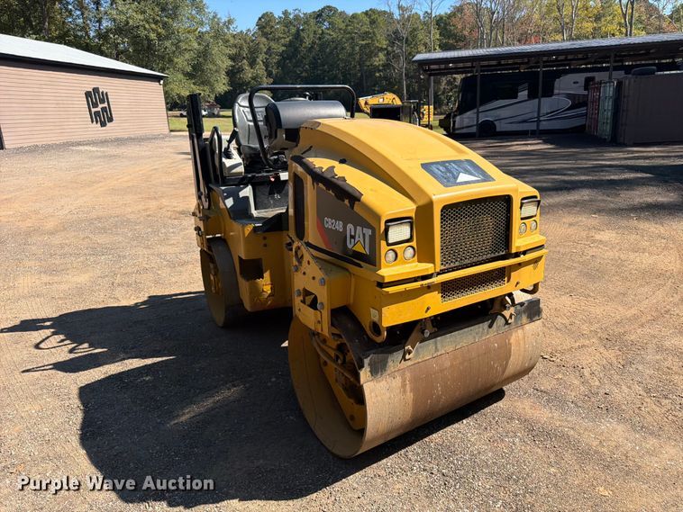 image for item FN2072 2019 Caterpillar CB-24B double drum vibratory roller
