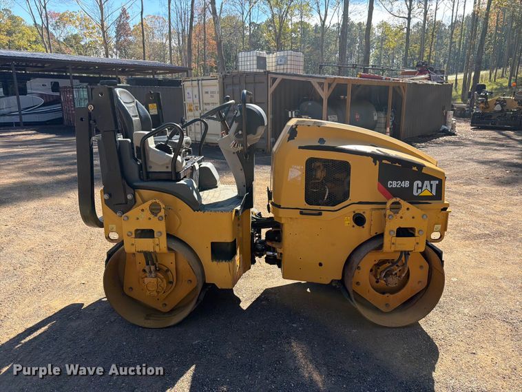 image for item FN2072 2019 Caterpillar CB-24B double drum vibratory roller